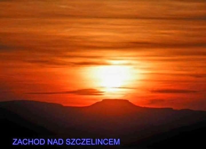 Wataha Pod Basztami - Wadera - Domki Caloroczne Radków Kültér fotó